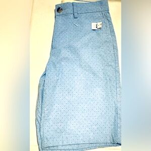 Men’s Old Navy shorts 
Light blue with tiny polka dots
Size 28